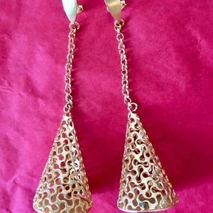 Drop fashion earrings